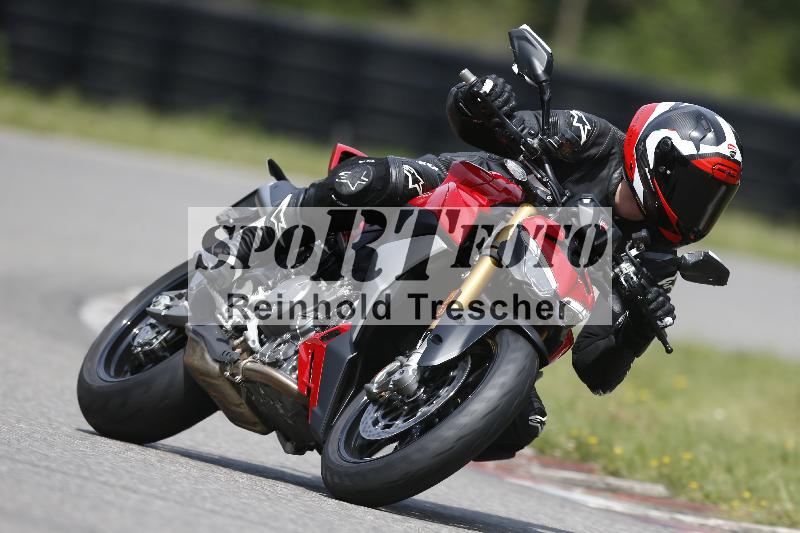 /27 12.06.2025 Ducati Schweiz Trackday Warmup  ADR/gruen-vert/ohne